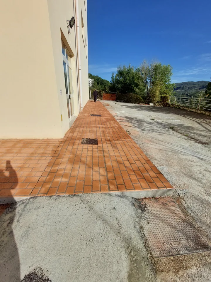 Pavimentazioni e percorsi esterni
