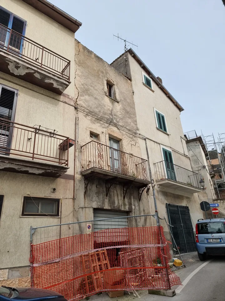 Fabbricato prima della riqualificazione