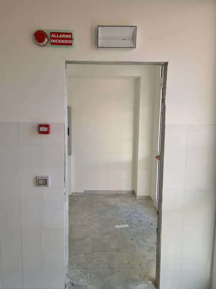 Porta e dispositivi di sicurezza